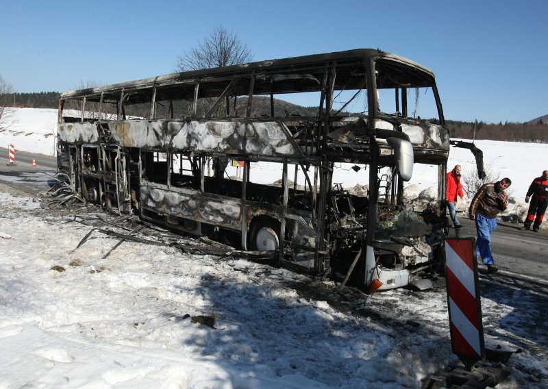 Zapalio se autobus iz Srbije