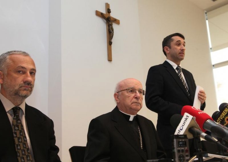 'Biskupi švercaju političke stavove u formi morala'