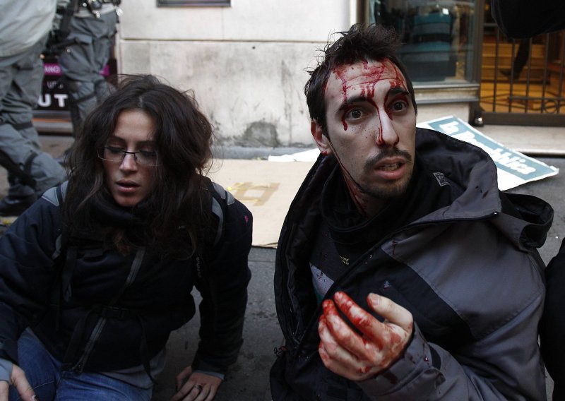 U neredima u Italiji ozlijeđeno oko četrdeset osoba