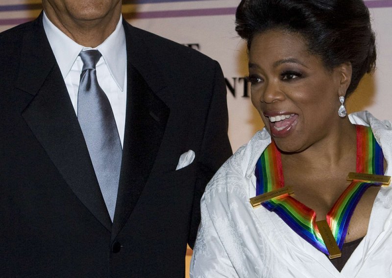 Oprah Winfrey izbacila grudi u prvi plan