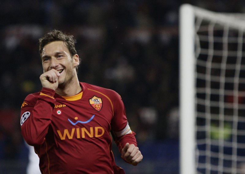 Totti: Ako ne može Roma, neka Milan bude prvak