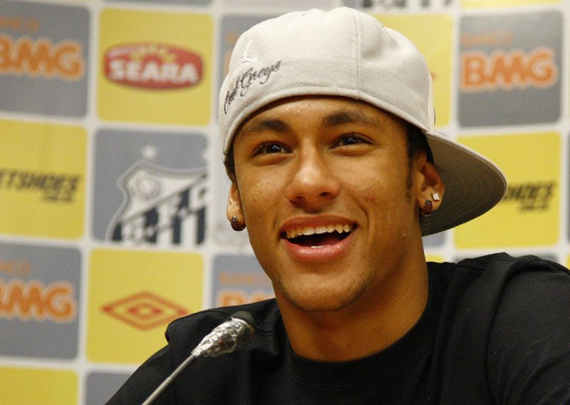 Neymar produžio sa Santosom do 2014.