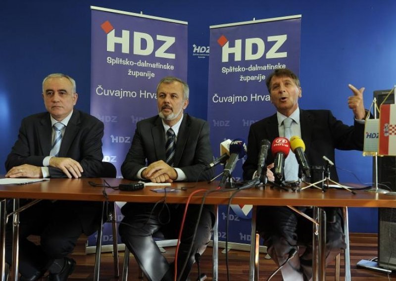 Neviđeni šou na presici splitskog HDZ-a