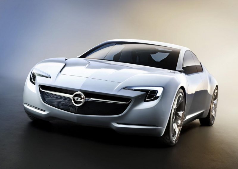 Opel mašta o povratku legendarne Mante