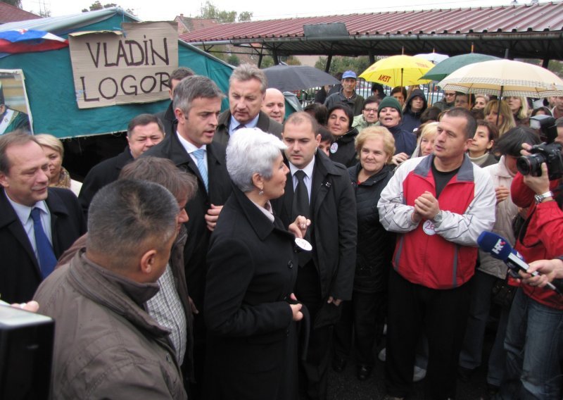 Kosor, ex-Djakovstina workers sign severance pay deal