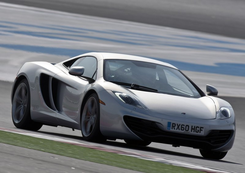 McLaren MP4-12C brži od 458 Italije, ne i od GT-R-a