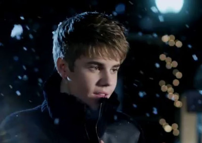 Justin Bieber već širi božićno raspoloženje