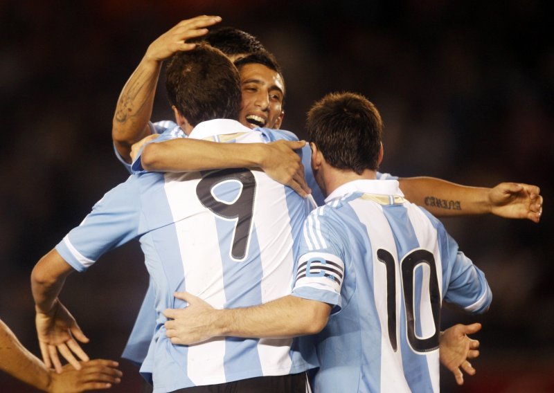 Uvjerljive pobjede Argentine i Urugvaja