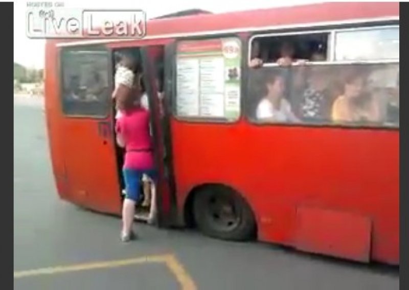 Kako ovaj autobus uopće vozi?