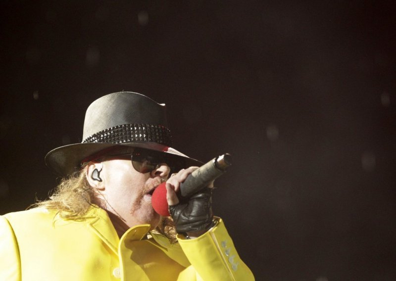 Axl Rose jedva prepoznatljiv s viškom kilograma