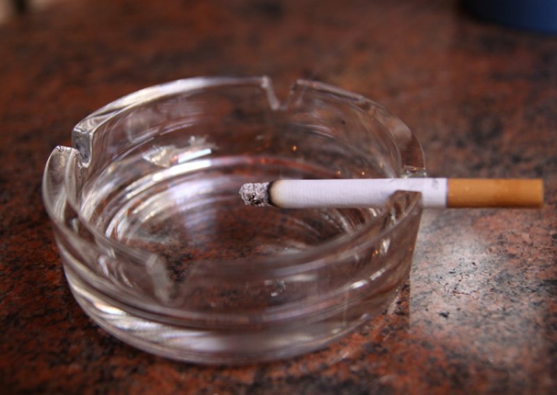 Zabrana pušenja u Španjolskoj čak i na otvorenom