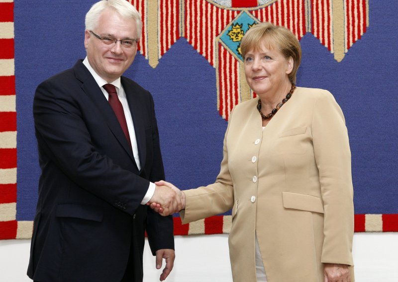 Josipovic, Merkel: Croatia sets model to other countries in SE Europe
