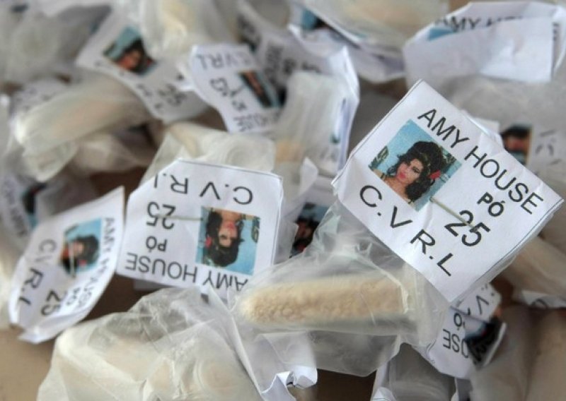 Amy Winehouse na vrećicama s kokainom