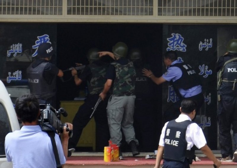 Šest poginulih u napadu kod kineske granice