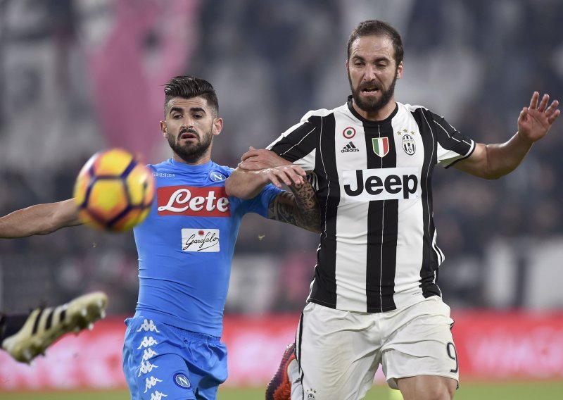 Higuain presudio svom Napoliju i odbio slaviti gol