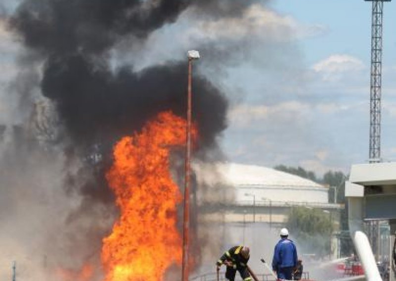 Investigation into fire in Sisak oil refinery under way