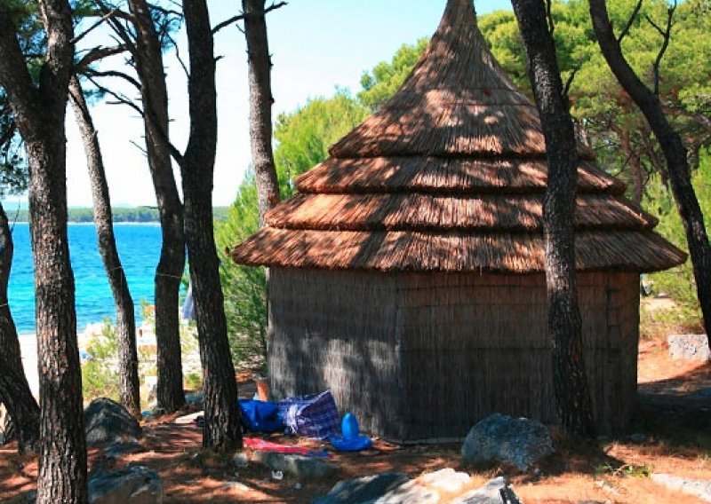 Pine Beach Pakoštane - prijava