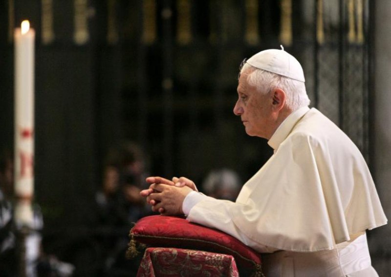 Brat opovrgava da je Benedikt XVI. teško bolestan