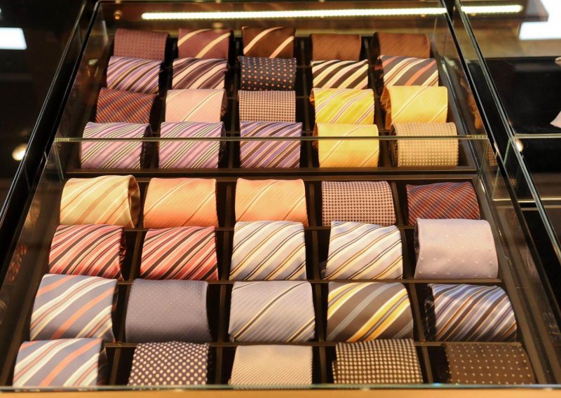 Sabor nabavlja kravate i šalove za europske dužnosnike