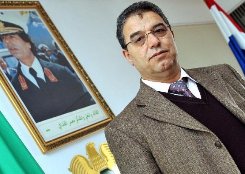 Libijskom diplomatu 'košarica' zbog podrške Gadafiju