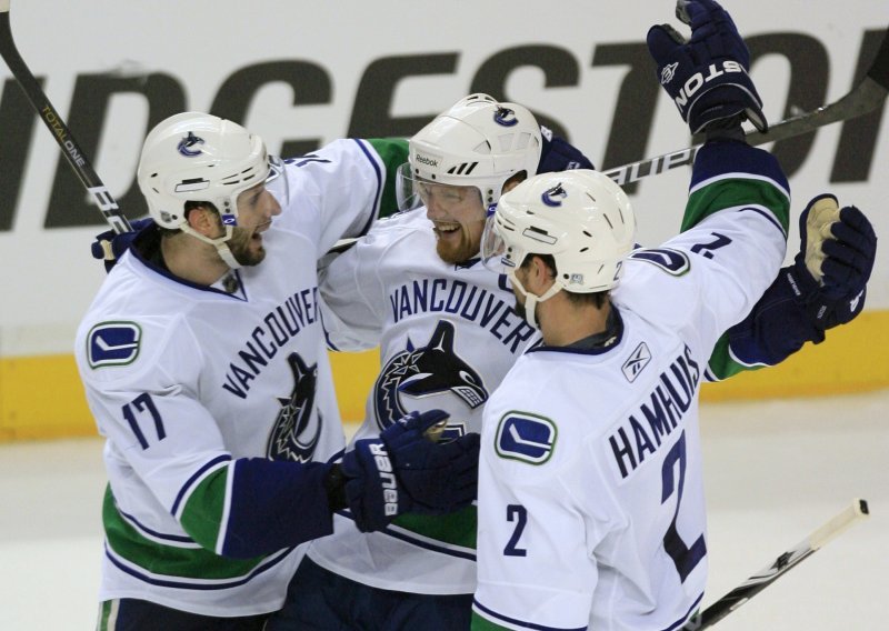 Vancouver Canucksi na korak do finala