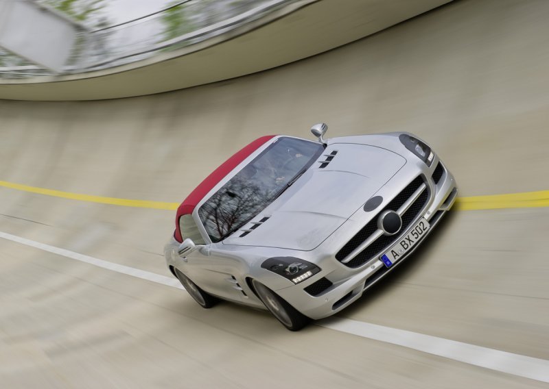 Želite SLS AMG Roadster? Zaboravite na gullwing vrata