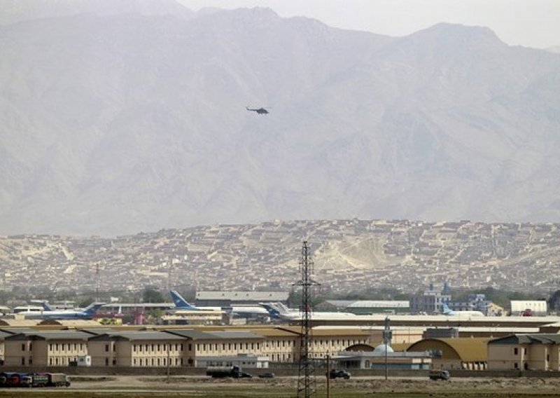 Afganistanac ubio najmanje osam vojnika NATO-a