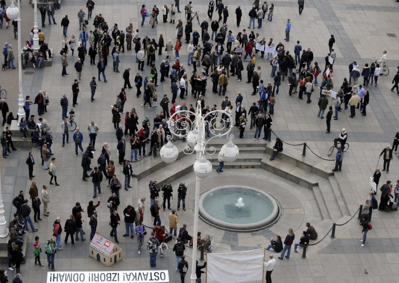 200 anti-government demonstrators rally in Zagreb