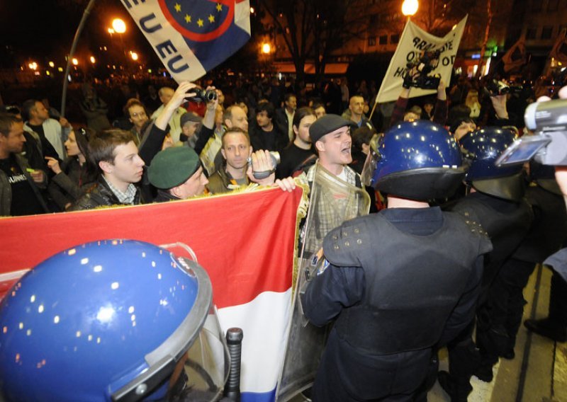14 arrested in anti-government protest in Zagreb