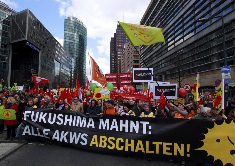 Nijemci na ulicama traže hitno zatvaranje nuklearki