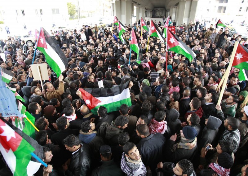Stotine Jordanaca prosvjedom zatražili reforme