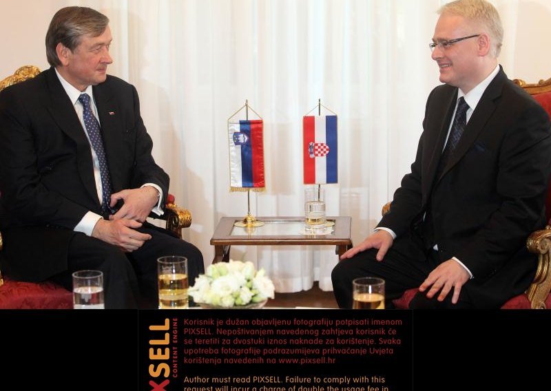 Tuerk iznenađen razgovorima o nadzoru neba