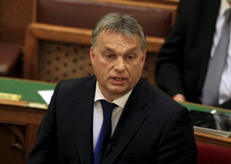 Orban odlučan blokirati obvezne kvote za migrante