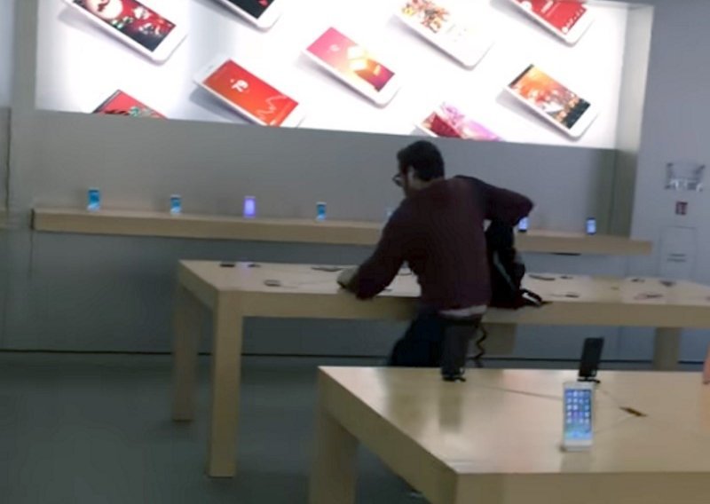 Sjećate se tipa koji je rasturio Apple Store? Sada ga je stigla kazna