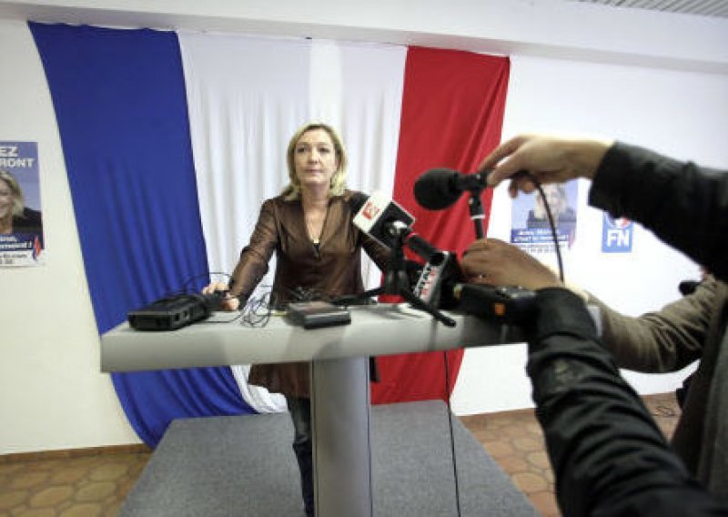 Le Pen poziva na suradnju s Rusijom oko terorizma