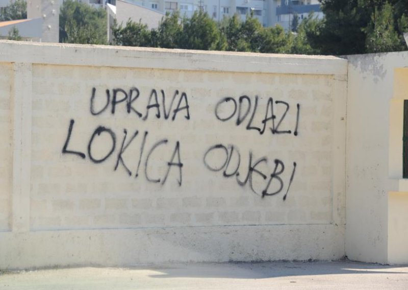 Šibenski grafit: Uprava odlazi, Lokica odje...