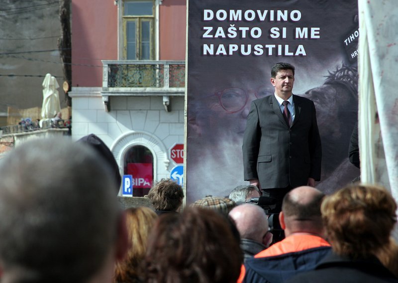 Protesters in Split demand release of detained war veterans