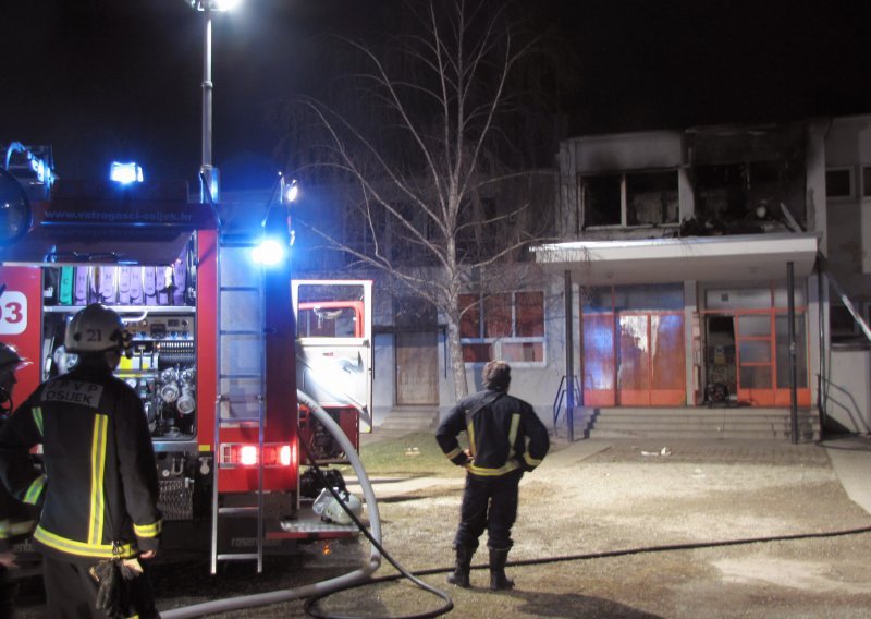 U osječkoj školi izgorjeli svi školski dnevnici