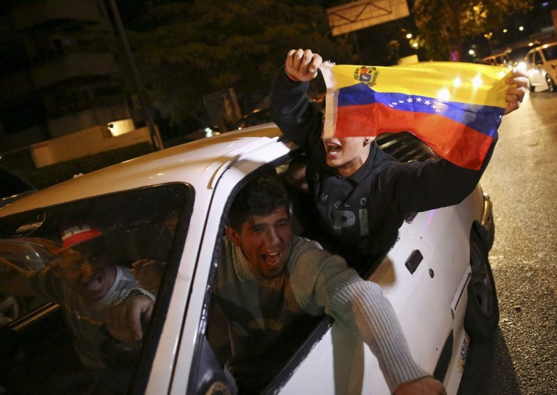 Venezuela rasporedila tenkove i vojnike zbog američke prijetnje