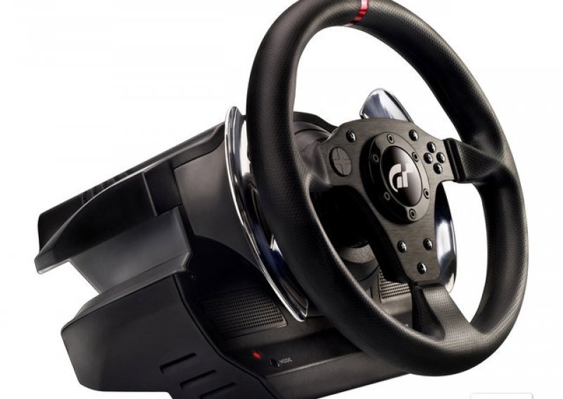 Razotkriven službeni Gran Turismo 5 volan