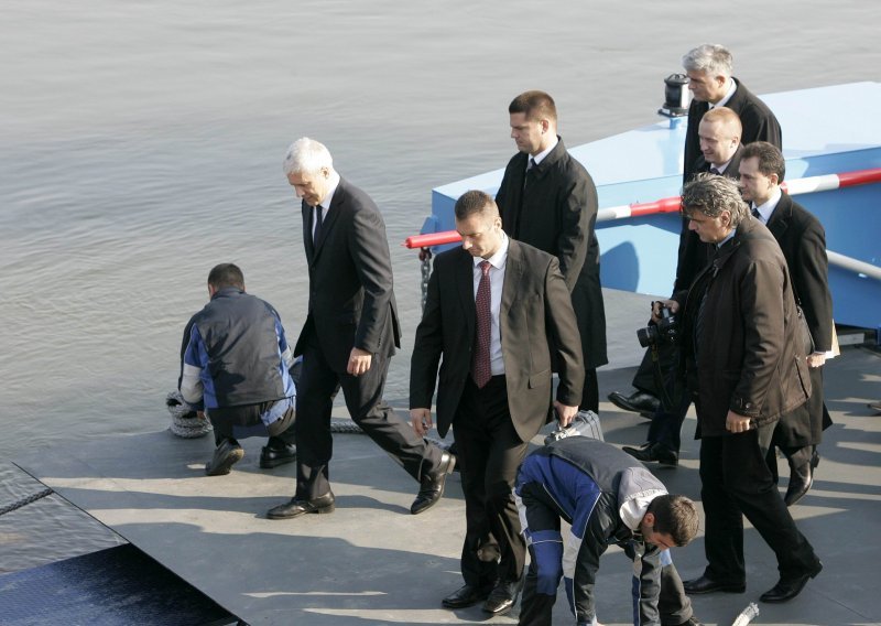 Serbian president arrives in Vukovar