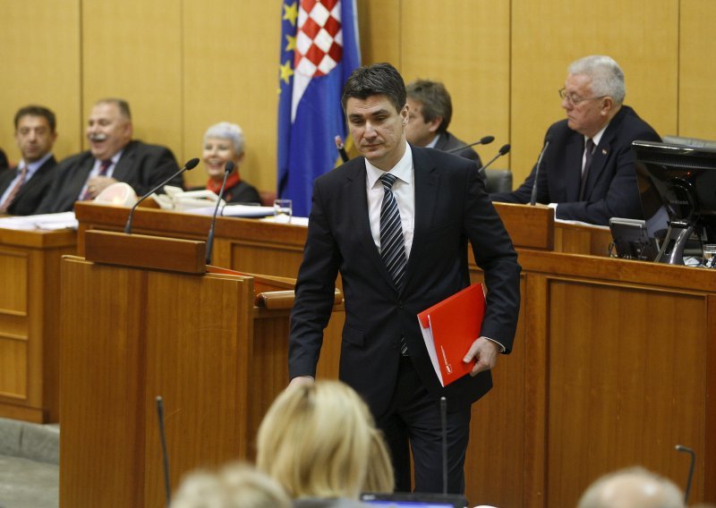 Milanovic: Early elections would not slow EU entry talks