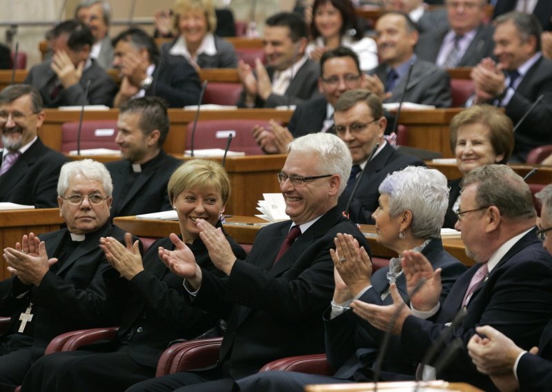 'Nemojte previše zaključivati iz naznaka'