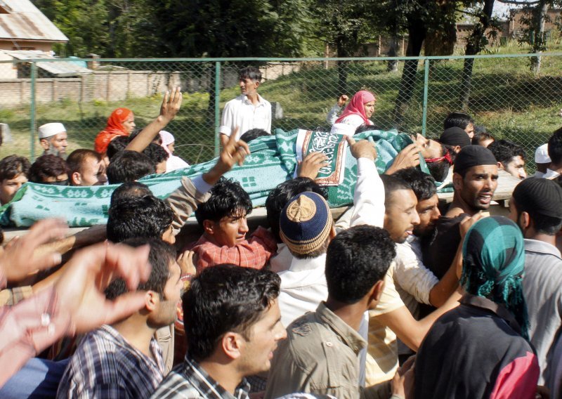 U sukobu u Kašmiru 13 poginulih