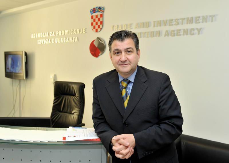 Smijenili ga zbog konferencije za novinare