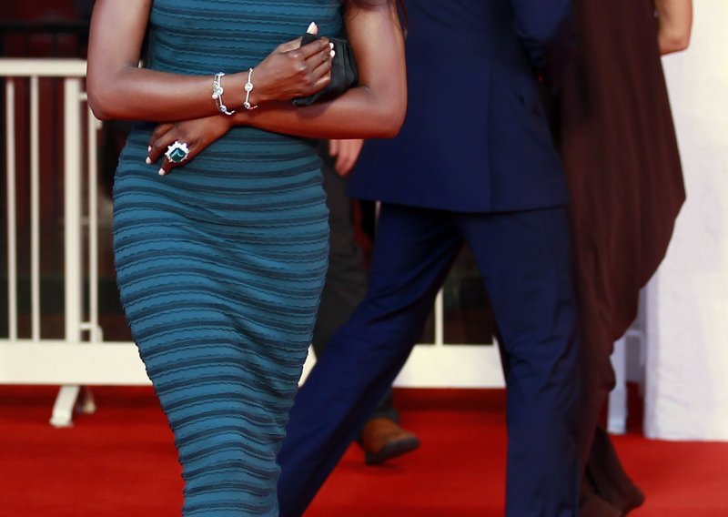 Usku haljinu Naomi Campbell zasjenio ogroman smaragd