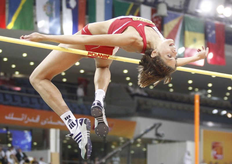 Vlasic defends World Indoor women's high jump title