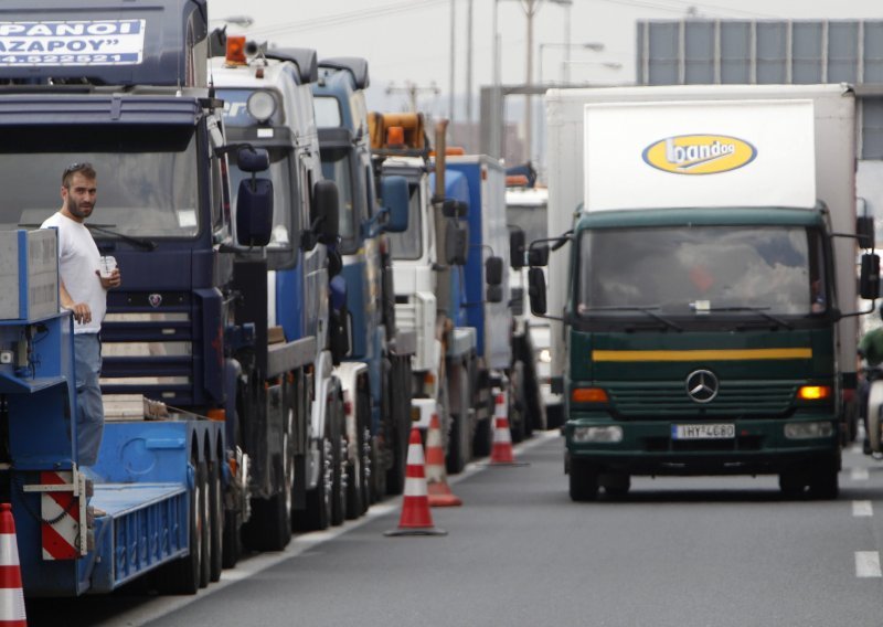 Grčki vozači kamiona prekinuli štrajk