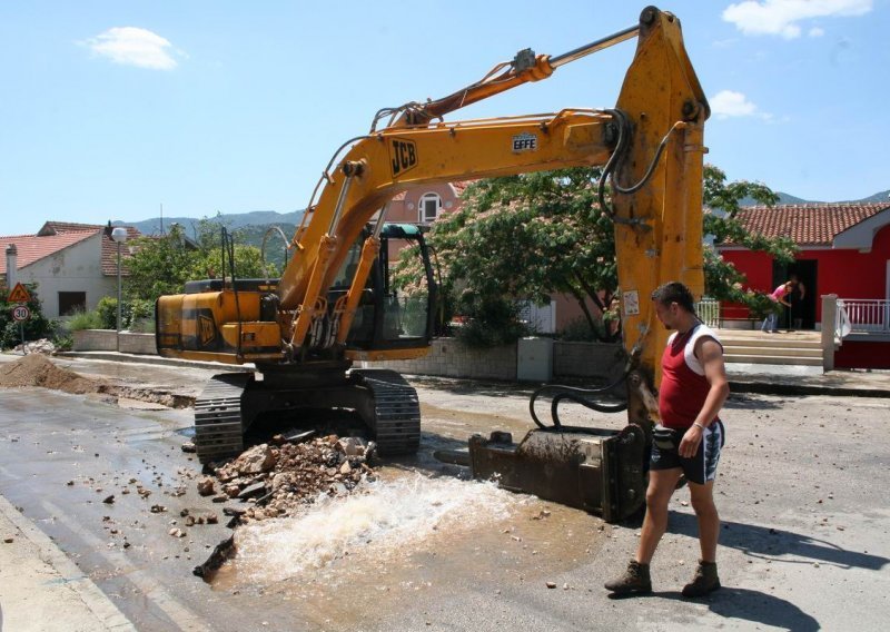 Vrgorac bez vode zbog Dalmatine