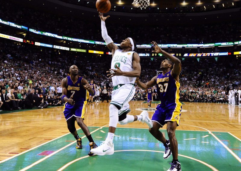Boston Celticsi na korak od 18. naslova!